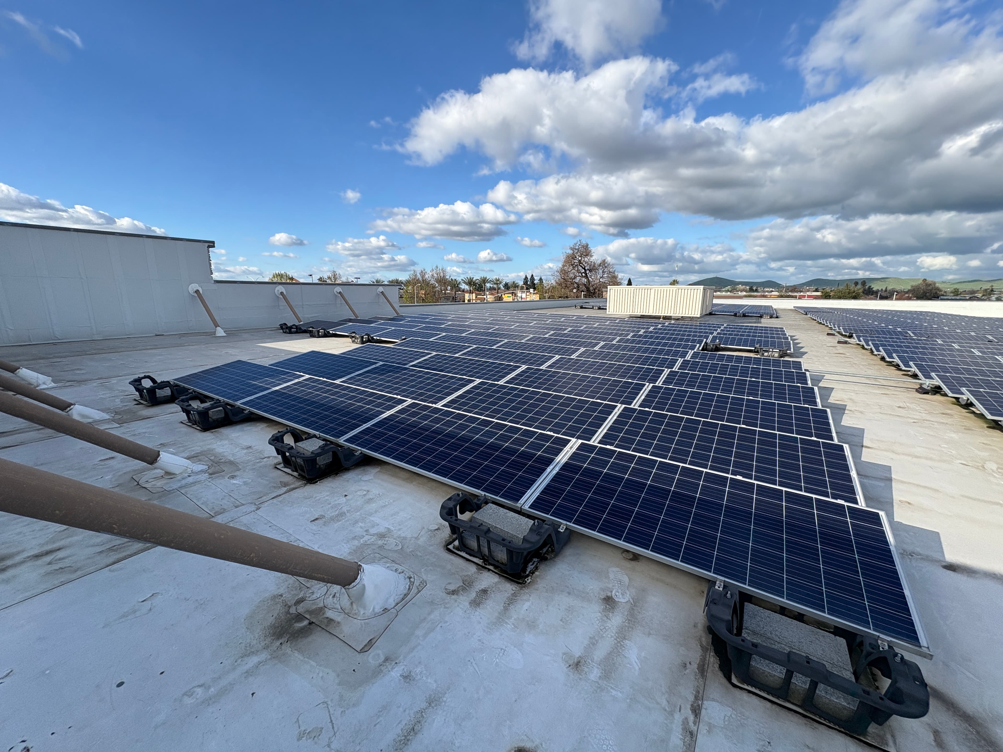 Rooftop solar commercial job
